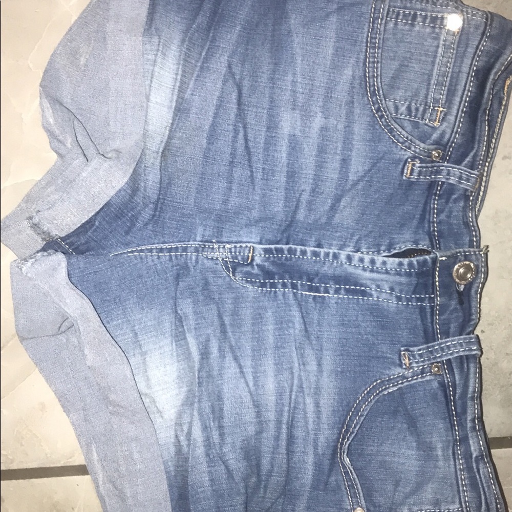 Shorts - Picture 2 of 2